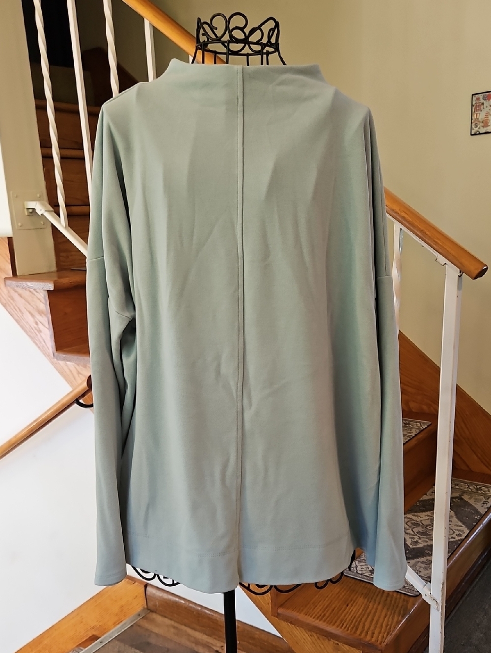👚J.Jill Light Sage Green Long Sleeve  Top
